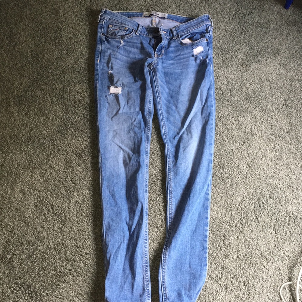 hollister skinny low rise jeans never worn.